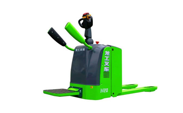 安全驾驶天水仓储天水叉车：保持通道两侧安全距离的重要性